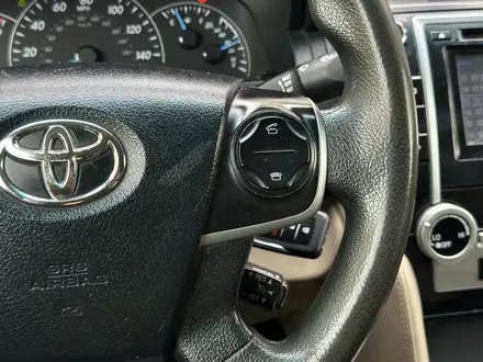 Toyota Camry 2013 года за 7 300 000 тг. в Атырау – фото 18