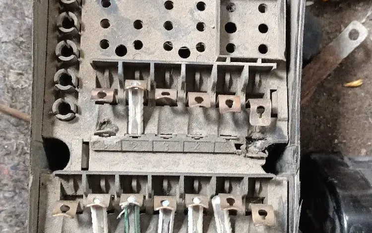 Блоки предохранителей за 15 000 тг. в Караганда