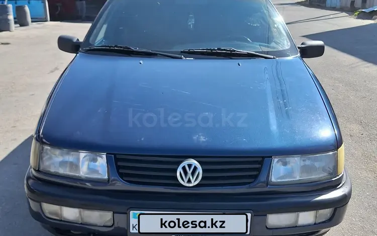 Volkswagen Passat 1995 годаүшін1 800 000 тг. в Тараз