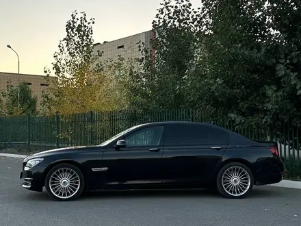 BMW 750 2013 года за 15 000 000 тг. в Актобе – фото 2