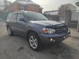 Toyota Highlander 2003 года за 9 300 000 тг. в Алматы – фото 2