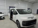 Hyundai Staria 2024 года за 26 000 000 тг. в Алматы – фото 2