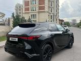 Lexus RX 500h 2023 года за 45 000 000 тг. в Астана – фото 3