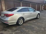 Hyundai Sonata 2015 годаfor7 500 000 тг. в Алматы – фото 3