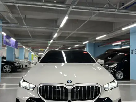 BMW 530 2024 года за 29 000 000 тг. в Алматы – фото 6