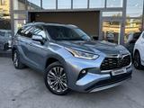 Toyota Highlander 2022 года за 23 000 000 тг. в Шымкент