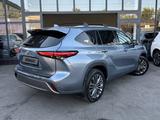 Toyota Highlander 2022 года за 23 000 000 тг. в Шымкент – фото 4