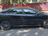 Toyota Camry 2014 года за 8 500 000 тг. в Алматы – фото 3