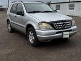 Mercedes-Benz ML 230 1999 годаүшін2 500 000 тг. в Астана – фото 2