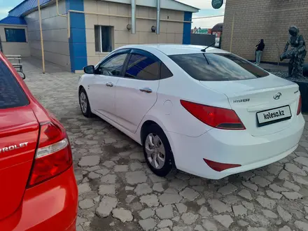 Hyundai Accent 2015 года за 5 200 000 тг. в Актобе – фото 4