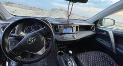 Toyota RAV4 2014 года за 9 800 000 тг. в Уральск – фото 5