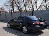 Toyota Camry 2023 годаүшін14 600 000 тг. в Алматы – фото 2