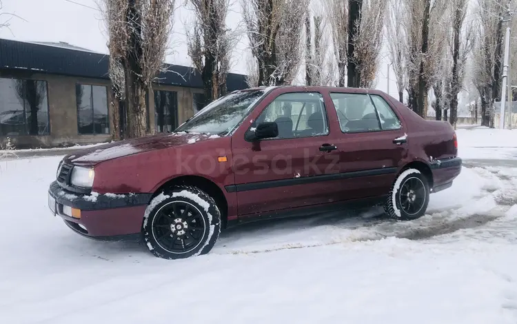 Volkswagen Golf 1993 годаүшін1 700 000 тг. в Тараз