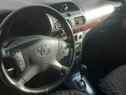 Toyota Avensis 2005 года за 3 800 000 тг. в Актау