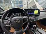 Lexus ES 250 2022 годаүшін26 800 000 тг. в Астана – фото 3