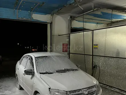 ВАЗ (Lada) Granta 2190 2014 года за 1 750 000 тг. в Уральск