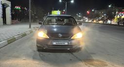 Toyota Camry 2004 годаfor4 000 000 тг. в Жанаозен – фото 2