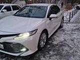 Toyota Camry 2019 года за 14 000 000 тг. в Семей