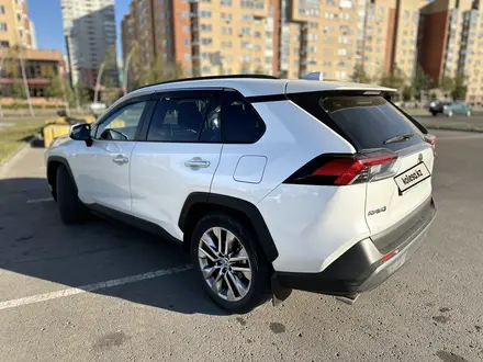 Toyota RAV4 2020 года за 17 500 000 тг. в Астана – фото 3