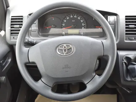 Toyota Hiace 2023 года за 18 700 000 тг. в Алматы – фото 19