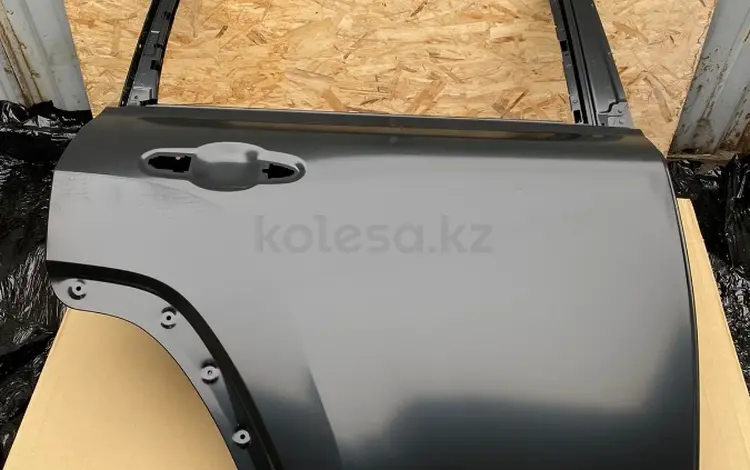 Дверь задняя правая TOYOTA LAND CRUISER 300 за 380 000 тг. в Алматы