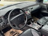 Mercedes-Benz E 320 1997 годаүшін3 400 000 тг. в Актау – фото 2