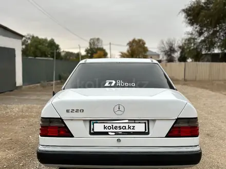 Mercedes-Benz E 220 1993 года за 1 700 000 тг. в Кызылорда – фото 6