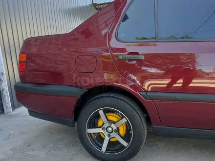 Volkswagen Vento 1993 года за 980 000 тг. в Шымкент