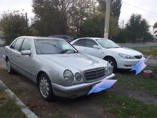Mercedes-Benz E 280