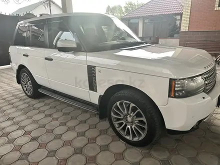 Land Rover Range Rover 2010 года за 13 000 000 тг. в Алматы – фото 2