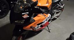 Honda  CBR 1000 RR/RA Fireblade 2005 годаүшін2 500 000 тг. в Шымкент – фото 4