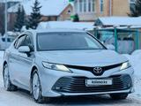 Toyota Camry 2018 года за 13 300 000 тг. в Шымкент – фото 2