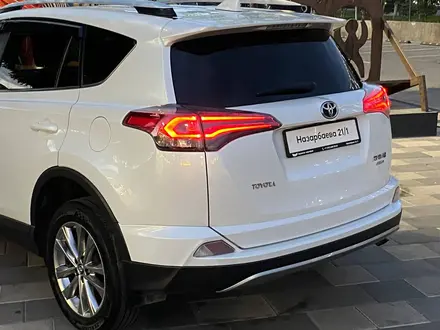 Toyota RAV4 2018 года за 10 490 000 тг. в Алматы – фото 18