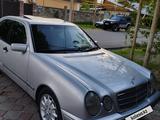 Mercedes-Benz E 230 1996 года за 2 700 000 тг. в Алматы