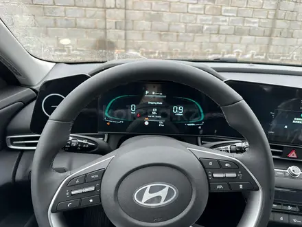 Hyundai Elantra 2024 года за 9 099 000 тг. в Шымкент – фото 6