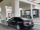 Toyota Camry 2014 года за 7 000 000 тг. в Шетпе – фото 2