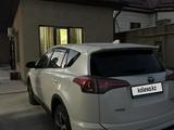Toyota RAV4 2016 годаүшін10 000 000 тг. в Шымкент – фото 4