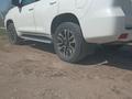 Toyota Land Cruiser Prado 2021 года за 25 800 000 тг. в Актобе – фото 4