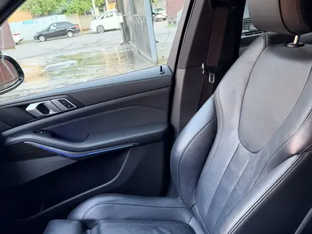 BMW X5 2019 года за 25 500 000 тг. в Алматы – фото 15