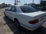 Mercedes-Benz E 200 1997 года за 2 200 000 тг. в Алматы – фото 5