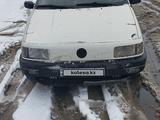 Volkswagen Passat 1992 годаүшін1 200 000 тг. в Есик