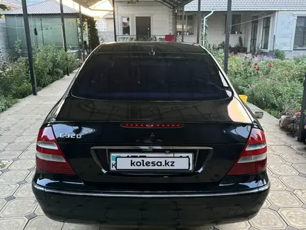 Mercedes-Benz E 320 2003 года за 4 400 000 тг. в Шымкент – фото 3