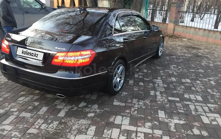 Mercedes-Benz E 350 2010 годаfor11 500 000 тг. в Алматы