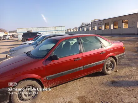 Volkswagen Passat 1990 года за 800 000 тг. в Актау – фото 2