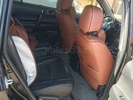 Toyota Highlander 2013 года за 11 000 000 тг. в Алматы – фото 5