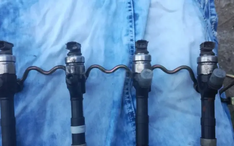 Форсунки дизель 1 сдфтв тоета авенсис за 30 000 тг. в Костанай