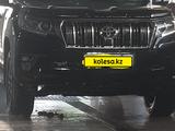 Toyota Land Cruiser Prado 2022 года за 27 600 000 тг. в Актобе