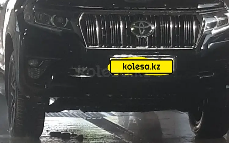 Toyota Land Cruiser Prado 2022 года за 27 600 000 тг. в Актобе