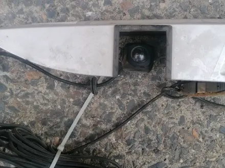 Молдинг накладка с камера и кнопка на задняя дверь крышка за 15 000 тг. в Усть-Каменогорск