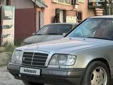 Mercedes-Benz E 220 1994 годаfor2 600 000 тг. в Шымкент